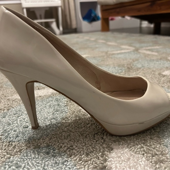 Aldo size 8 white peep toe high heels - Picture 4 of 6